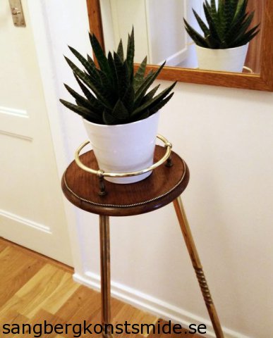 phoca thumb l Piedestal Plant Stand 001